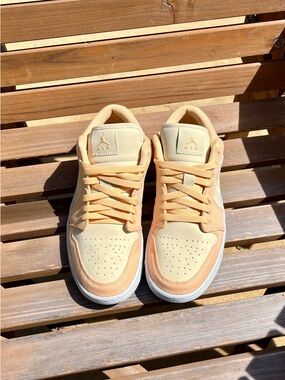 Women’s Air Jordan 1 Low SE